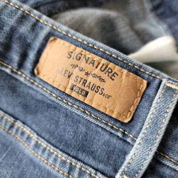 ECO FRIENDLY Levi's Signature Gold Jeans - Picture 6 of 16